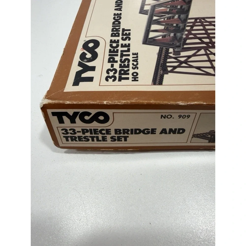 TYCO 33 piece